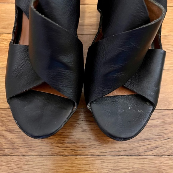 Dolce Vita Black Platform Sandals - Picture 3 of 6